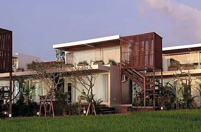 Unit Space Village Tanjungan